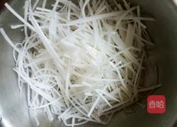 白萝卜丝丸子汤的做法图解2