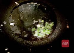 圣女果鸡蛋拌面的做法图解5