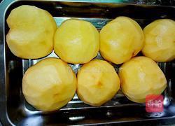 黄桃罐头的做法图解1