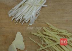 蓑衣黄瓜(也叫蛇皮黄瓜)的做法图解1