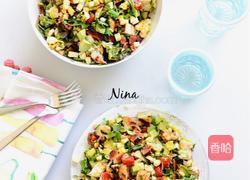 烤面包鸡胸佐圣女果色拉的做法图解7