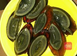 凉拌黄瓜皮蛋的做法图解5