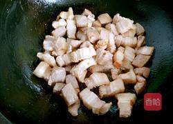 红烧肉鹌鹑蛋的做法图解7