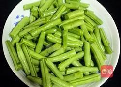 橄榄菜炒四季豆的做法图解2