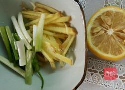 清蒸鲈鱼的做法图解1