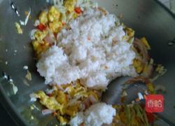 多彩的蛋炒饭的做法图解4