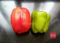 彩椒烧鱼块的做法图解1