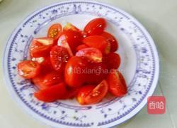 圣女果炒鸡蛋的做法图解2