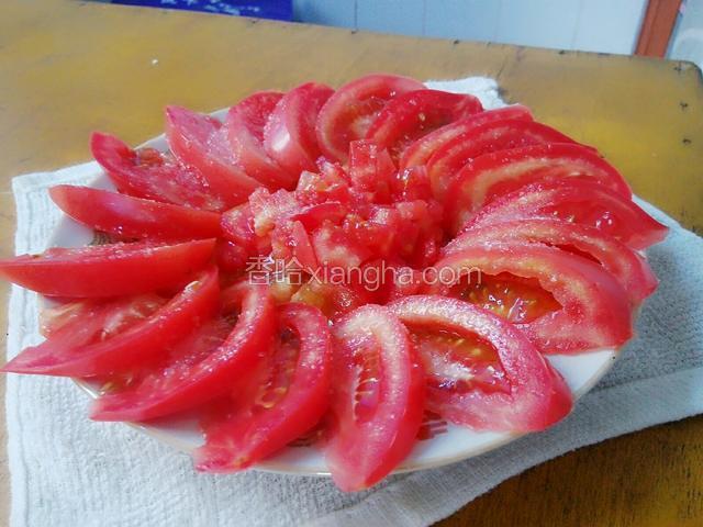 饭桌上来一张