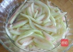 凉拌瓜皮的做法图解3