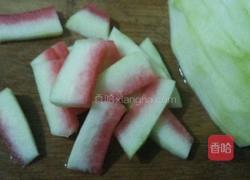 清炒西瓜皮的做法图解1