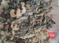 梅菜蒸排骨的做法图解3