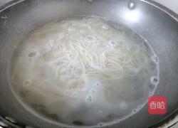 圣女果肉酱拌面的做法图解1
