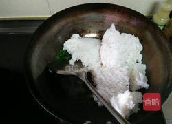 火腿肠炒大米饭的做法图解4