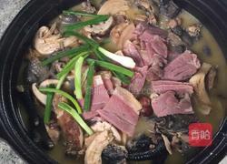 诺邓火腿洋芋鸡的做法图解1