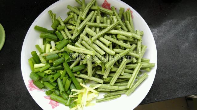 准备菜，忘记买黄豆芽了