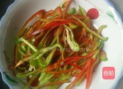 凉拌三彩面的做法图解1