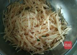 土豆丝鸡蛋煎饼的做法图解1