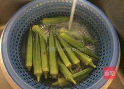 秋葵蛋烧的做法图解1