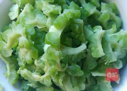 苦瓜黑木虾仁的做法图解3