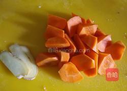 荔枝胡萝卜自制葡萄酒焖鸡的做法图解3