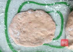 肉松香肠卷的做法图解3