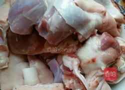 红烧猪蹄的做法图解1