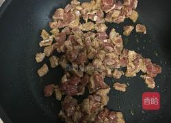 牛肉焖饭的做法图解2