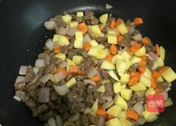 牛肉焖饭的做法图解4