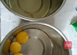 绿色戚风蛋糕的做法图解3