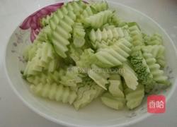 芝麻酱拌黄瓜的做法图解1