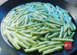 炝炒四季豆的做法图解2
