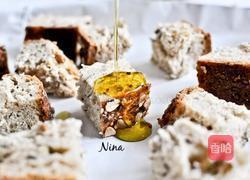 烤面包粒佐圣女果色拉的做法图解4