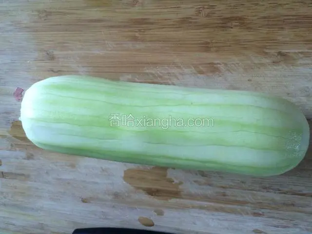 将瓠子去皮洗净