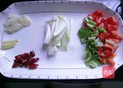 香脆藕丁的做法图解2