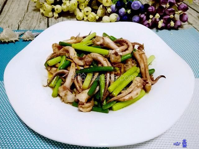 蒜苔鱿鱼须