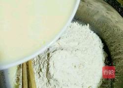 蜂蜜牛奶鸡蛋糕的做法图解2