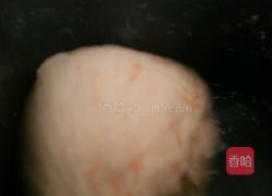胡萝卜餐包的做法图解2
