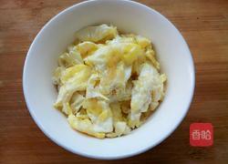 青椒西红柿炒鸡蛋的做法图解4