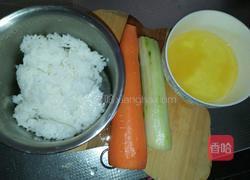 黄瓜爱心大米饼的做法图解1