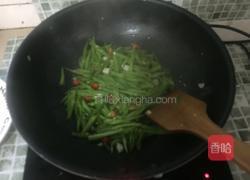 炝炒空心菜梗的做法图解6