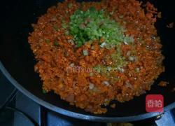 胡萝卜鸡蛋炒饭的做法图解5