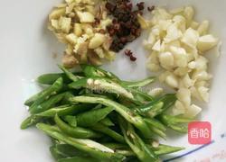 黄瓜炒肉的做法图解3