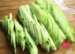 紫苏煎黄瓜的做法图解2