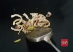 芹菜炒干鱿的做法图解7
