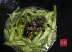 罐头鱼青茄子的做法图解5