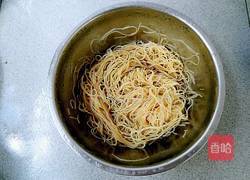 葱香双丝炒米粉的做法图解2