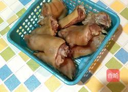 红焖猪蹄的做法图解1