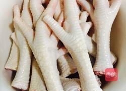 电饭锅懒人鸡脚的做法图解1