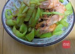 青椒炒大虾的做法图解3